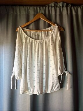 PerSeption Concept White Eyelet Blouse